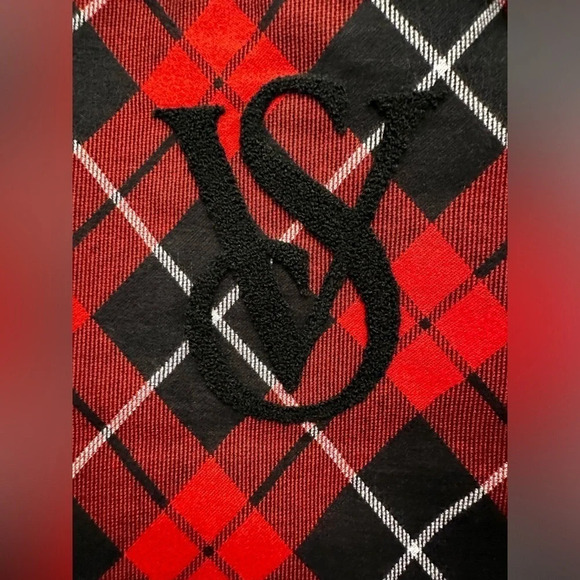 NWT Victoria’s Secret Red and Black Plaid Tote Bag - Picture 2 of 5